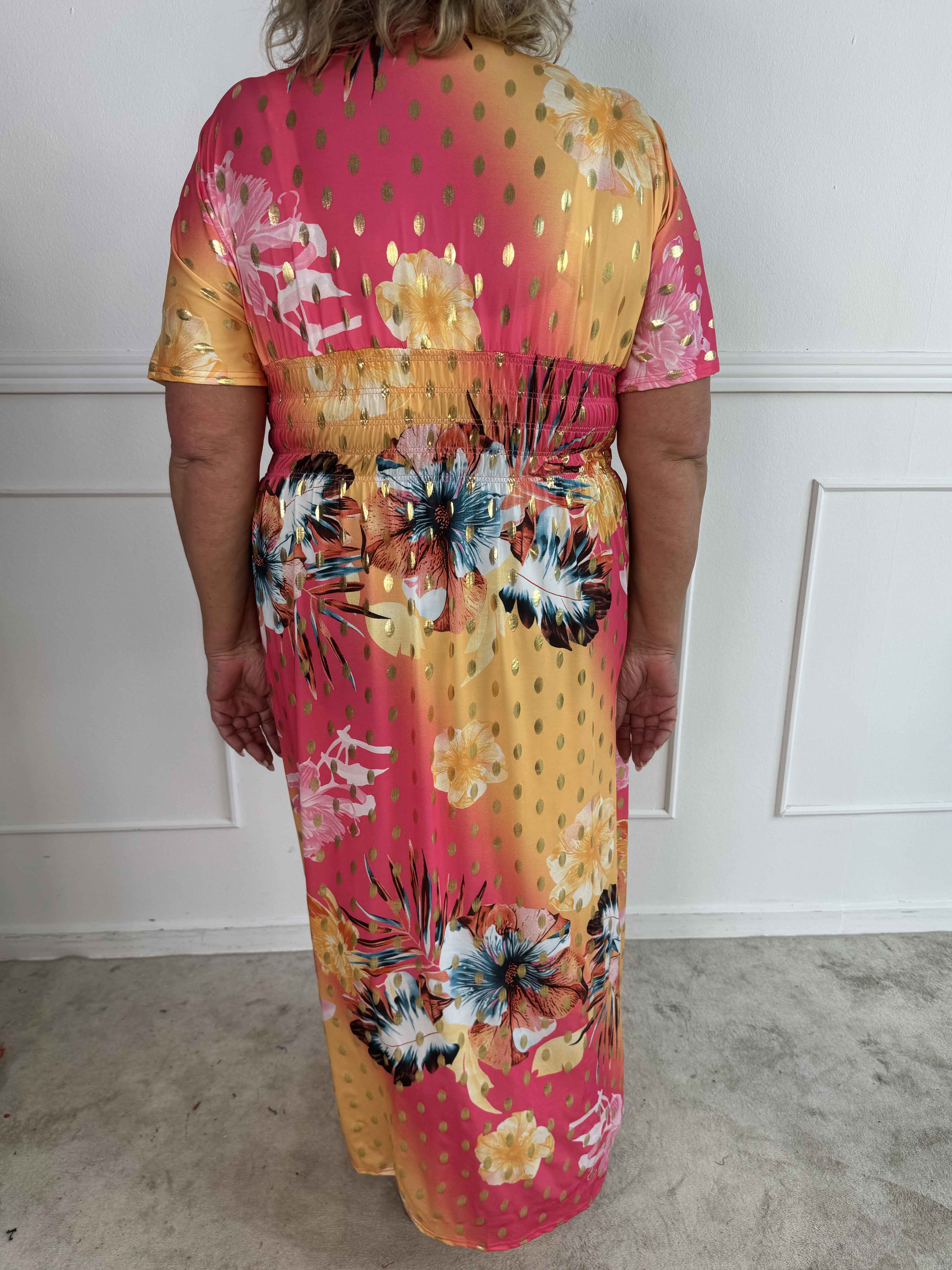 Pams Hawaii - Lång plus size klänning i stretchtyg med blommönster